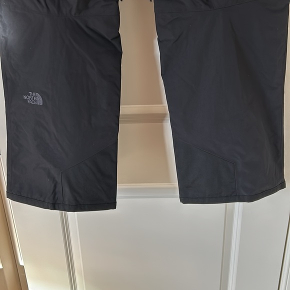 Men’s snowboarding pants. Inseam 30” - Picture 4 of 5